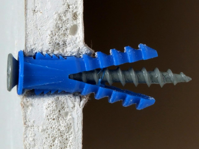 Tips for Removing Anchor Bolts Without Damaging the Surrounding Area